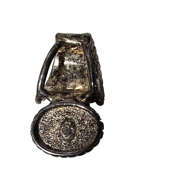 Elegant Vintage Oval Black Stone Silver & Gold Tone Pendant for Necklace Jewelry - Picture 2 of 4